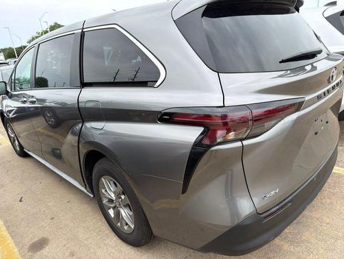 Heavy Metal 2026 Toyota Sienna LE