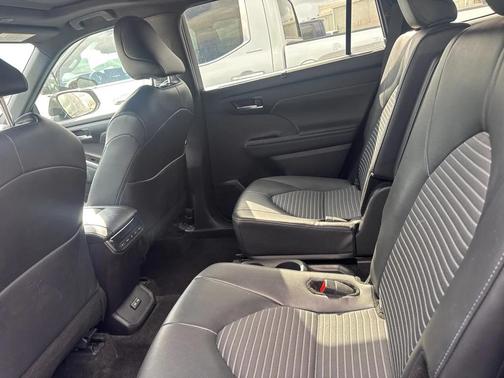 2025 Toyota Highlander XSE