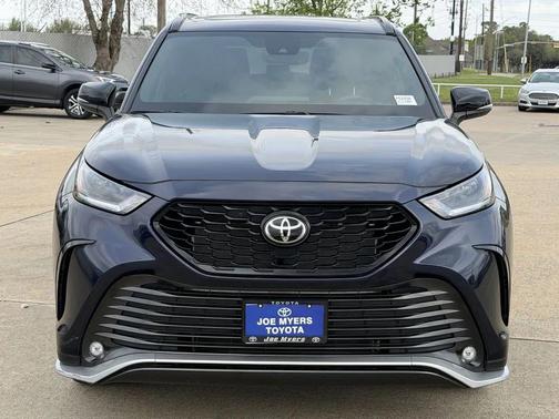 2025 Toyota Highlander XSE