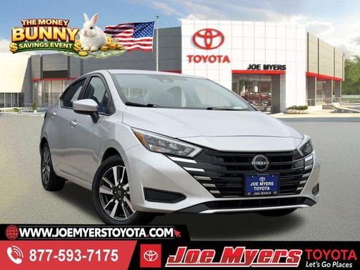Brilliant Silver Metallic 2025 Nissan Versa 1.6 SV