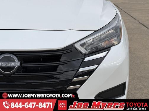 Aspen White 2025 Nissan Versa 1.6 SV