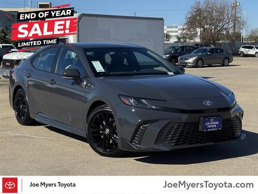2025 Toyota Camry SE