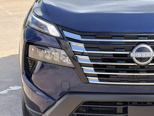 Deep Ocean Blue Pearl 2025 Nissan Rogue SV