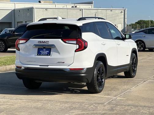 2022 GMC Terrain AWD AT4