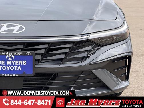 2025 Hyundai ELANTRA SEL