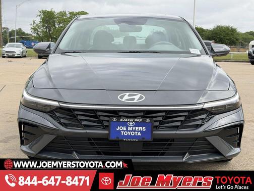 2025 Hyundai ELANTRA SEL