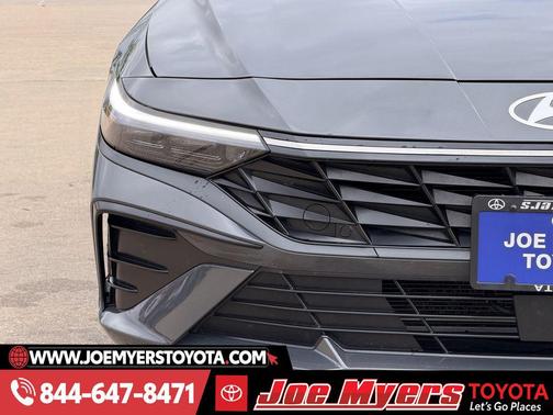 2025 Hyundai ELANTRA SEL