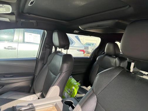 2025 Toyota Sienna Platinum