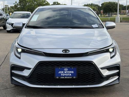 Classic Silver Metallic 2025 Toyota Corolla SE