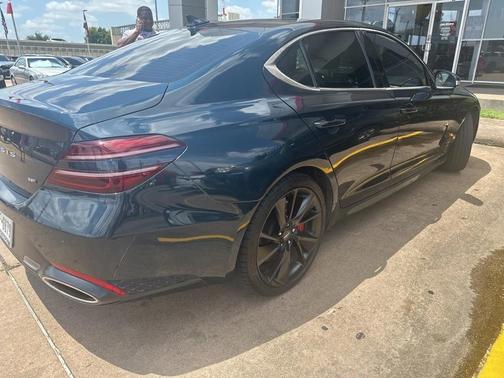 2022 Genesis G70 3.3T RWD