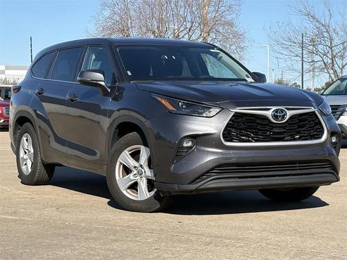 2024 Toyota Highlander LE