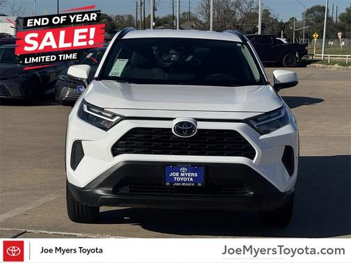 2025 Toyota RAV4 XLE