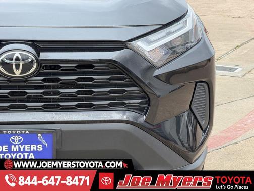 Midnight Black Metallic 2022 Toyota RAV4 XLE