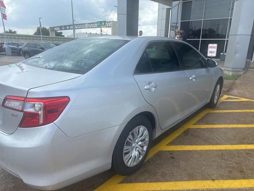 2014 Toyota Camry LE