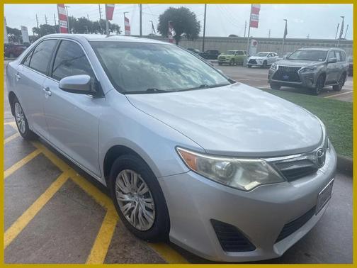 2014 Toyota Camry LE