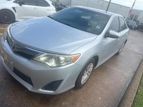 2014 Toyota Camry LE