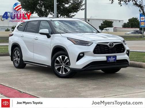 2024 Toyota Highlander XLE