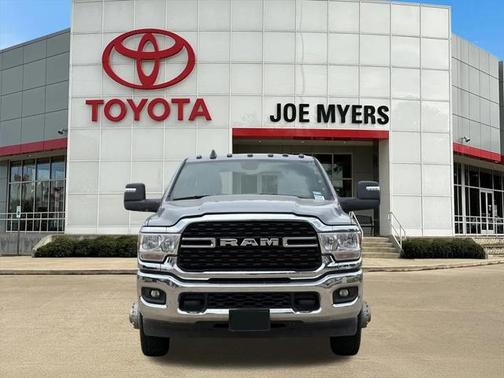 2024 RAM 3500 Big Horn Crew Cab 4x4 8' Box