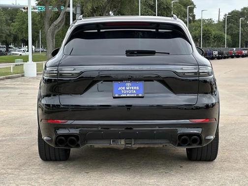2023 Porsche Cayenne GTS