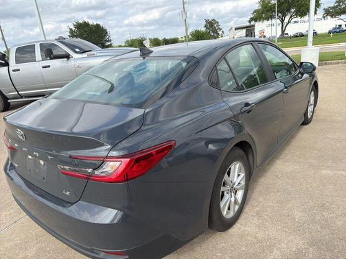 Underground 2025 Toyota Camry LE