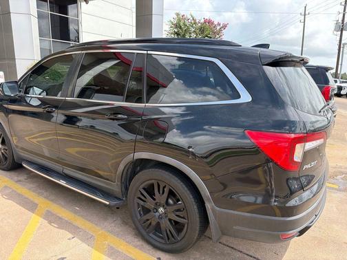 Crystal Black Pearl 2022 Honda Pilot 2WD Special Edition