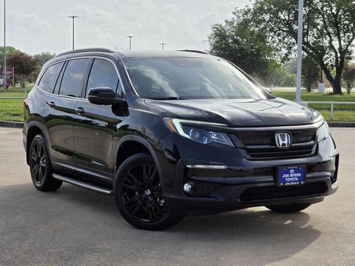 Crystal Black Pearl 2022 Honda Pilot 2WD Special Edition
