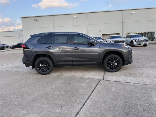 2025 Toyota RAV4 LE