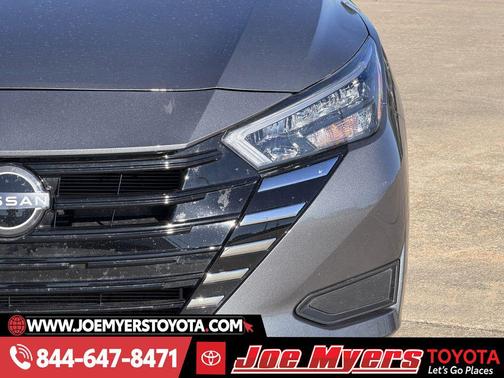 Gun Metallic 2025 Nissan Versa 1.6 SV