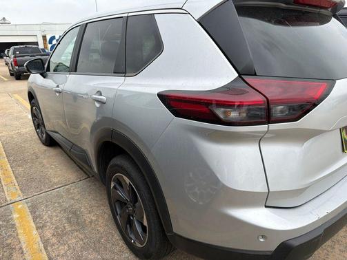 Brilliant Silver Metallic 2025 Nissan Rogue SV