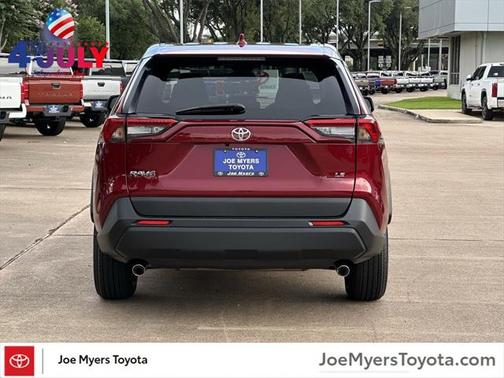 2025 Toyota RAV4 LE