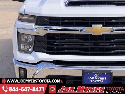 Summit White 2025 Chevrolet Silverado 3500 LT