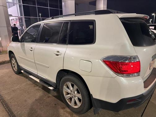 2013 Toyota Highlander SE
