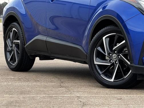 2022 Toyota C-HR Limited