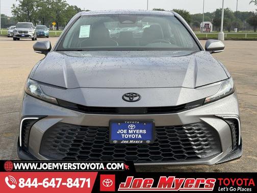 Heavy Metal 2025 Toyota Camry SE