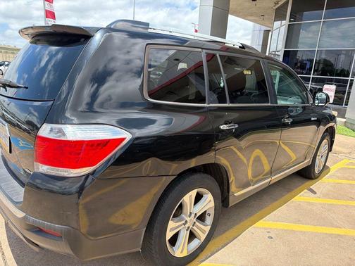 Black 2013 Toyota Highlander Limited