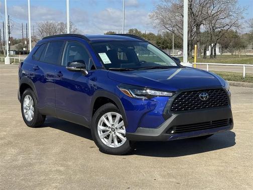 2025 Toyota Corolla Cross LE