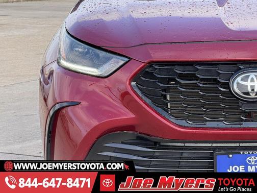 Ruby Flare Pearl 2023 Toyota Highlander XSE