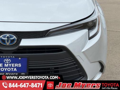 Classic Silver Metallic 2025 Toyota Corolla Hybrid LE