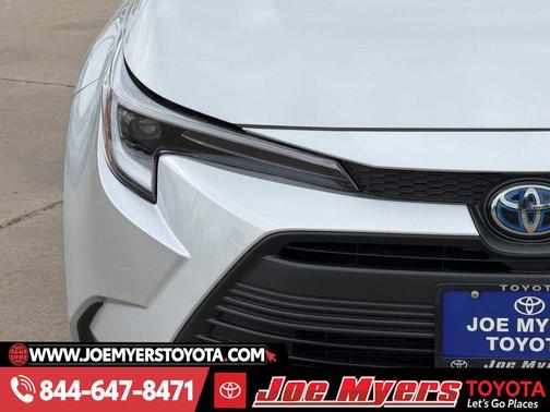 Classic Silver Metallic 2025 Toyota Corolla Hybrid LE