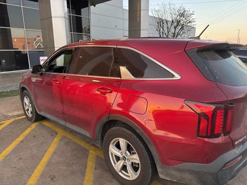 2023 Kia Sorento LX