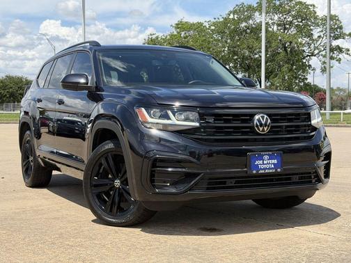 Deep Black 2023 Volkswagen Atlas 3.6L SEL