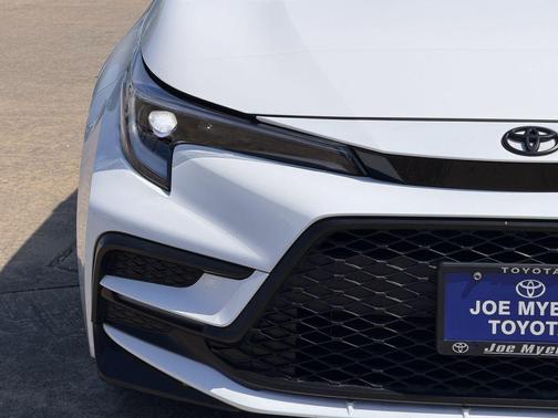 Ice Cap 2025 Toyota Corolla SE