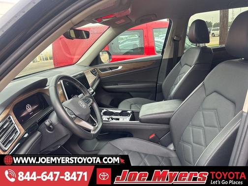 2025 Volkswagen Atlas 2.0T SE w/Technology