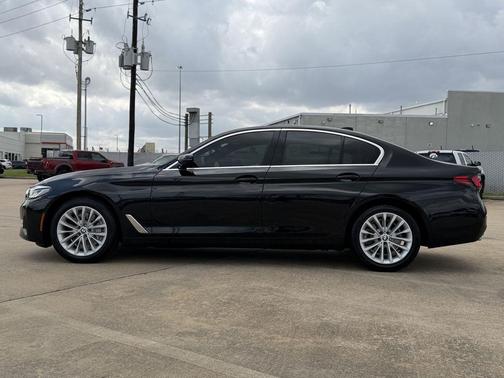 2023 BMW 530 i
