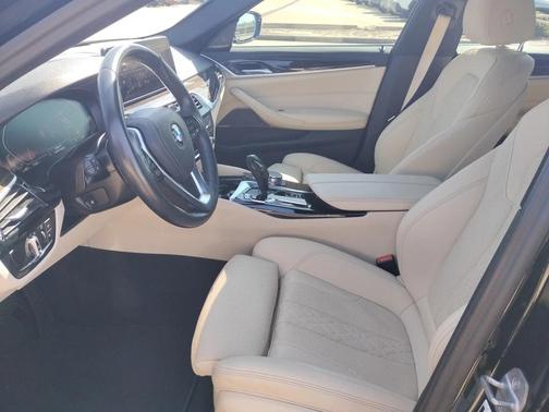 2023 BMW 530 i