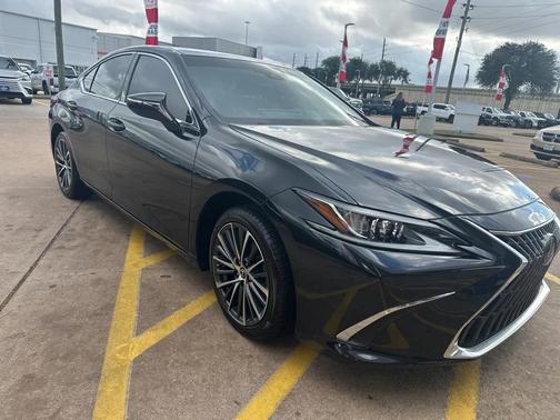 2023 Lexus ES 350 Base