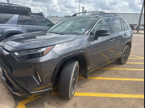 2023 Toyota RAV4 Hybrid SE