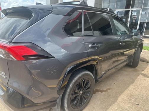 2023 Toyota RAV4 Hybrid SE