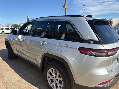 2022 Jeep Grand Cherokee Limited