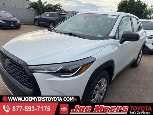 Pearl 2024 Toyota Corolla Cross L